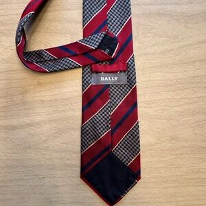 Bally Men’s Necktie. 100% Silk.